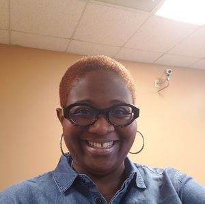 Meet your Posher, Cynthia